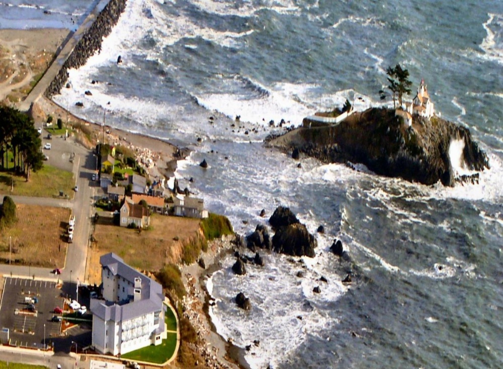 Oceanfront Lodge Image 20