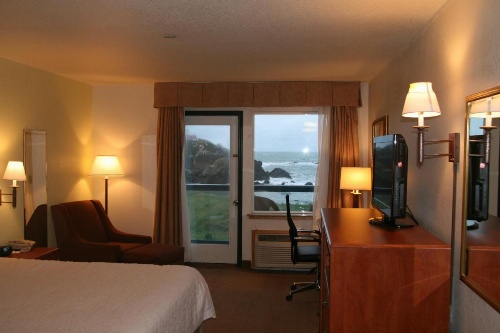 Oceanfront Lodge image 34
