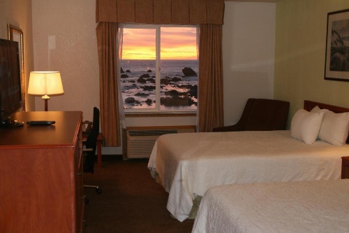 Oceanfront Lodge image 36