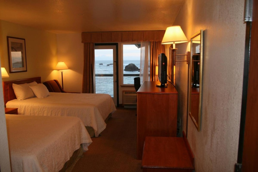 Oceanfront Lodge Image 41