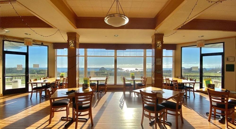 Oceanfront Lodge Image 45