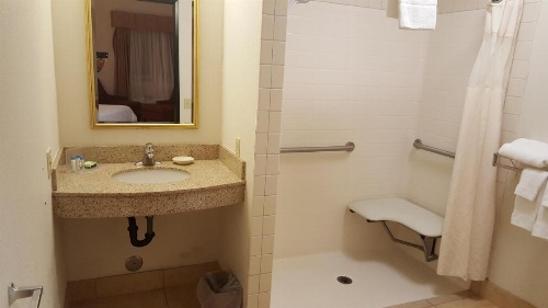 Oceanfront Lodge image 7